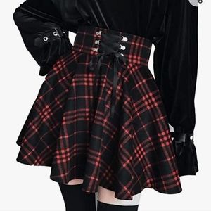 NWOT Women's High Wasted Plaid Skirt